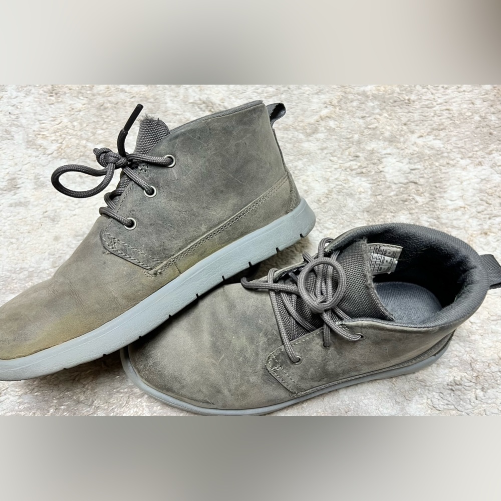 UGG Treadlite Size 1 Gray Leather Waterproof